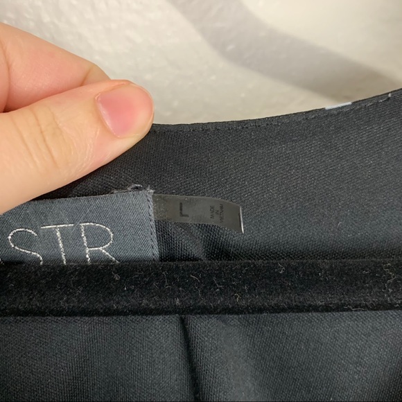 ASTR the Label Black Floral Romper - Picture 6 of 7